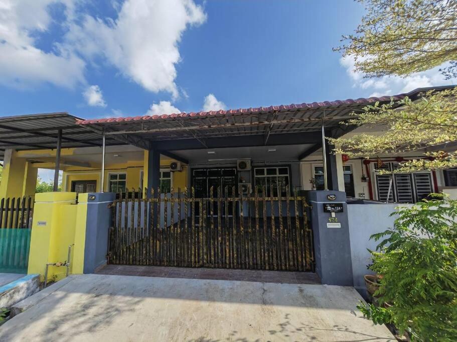 Mawar Homestay Netflix Cuckoo Mersing Εξωτερικό φωτογραφία